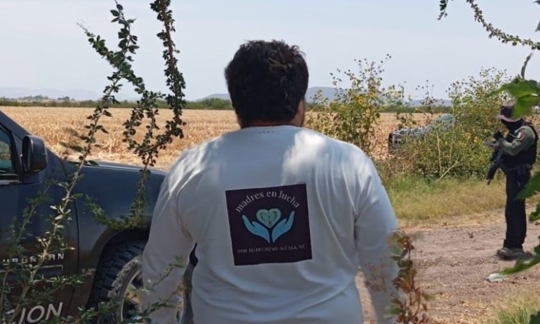 Hallan buscadoras osamenta en campos agrícolas al sur de Culiacán